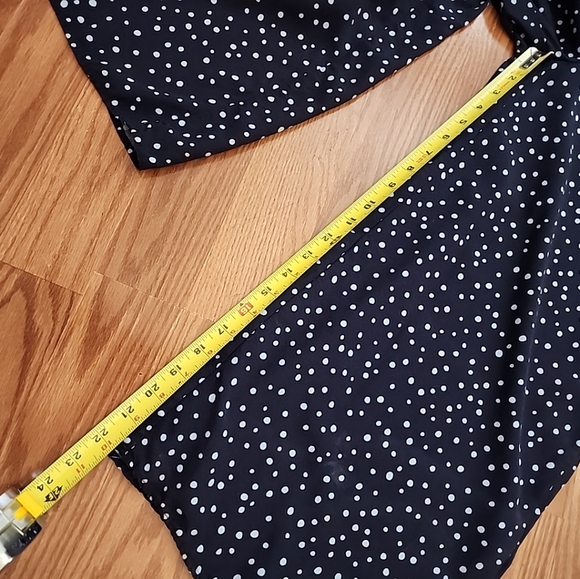 Loft pant romper with 2 pockets an elastic waist size 6 - Picture 12 of 14